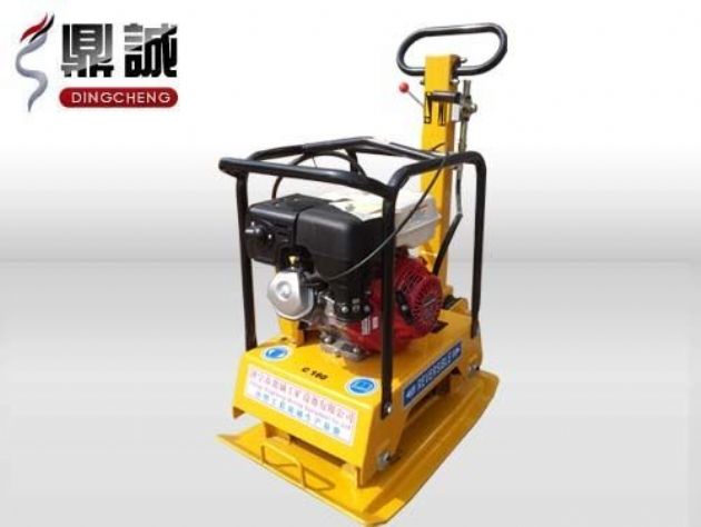 點(diǎn)擊查看詳細(xì)信息<br>標(biāo)題：雙向振動(dòng)平板夯 閱讀次數(shù)：13645