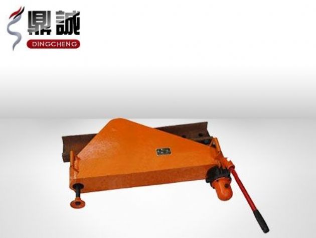 點(diǎn)擊查看詳細(xì)信息<br>標(biāo)題：垂直液壓彎軌機(jī) 閱讀次數(shù)：4615