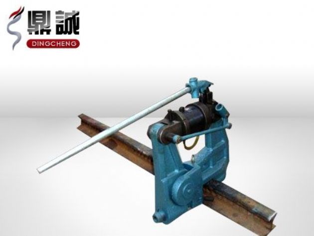 點擊查看詳細信息<br>標題：液壓鋼軌擠孔機 閱讀次數(shù)：4627